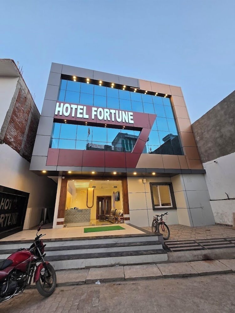 Hotel Fortune in Ajodhya, India