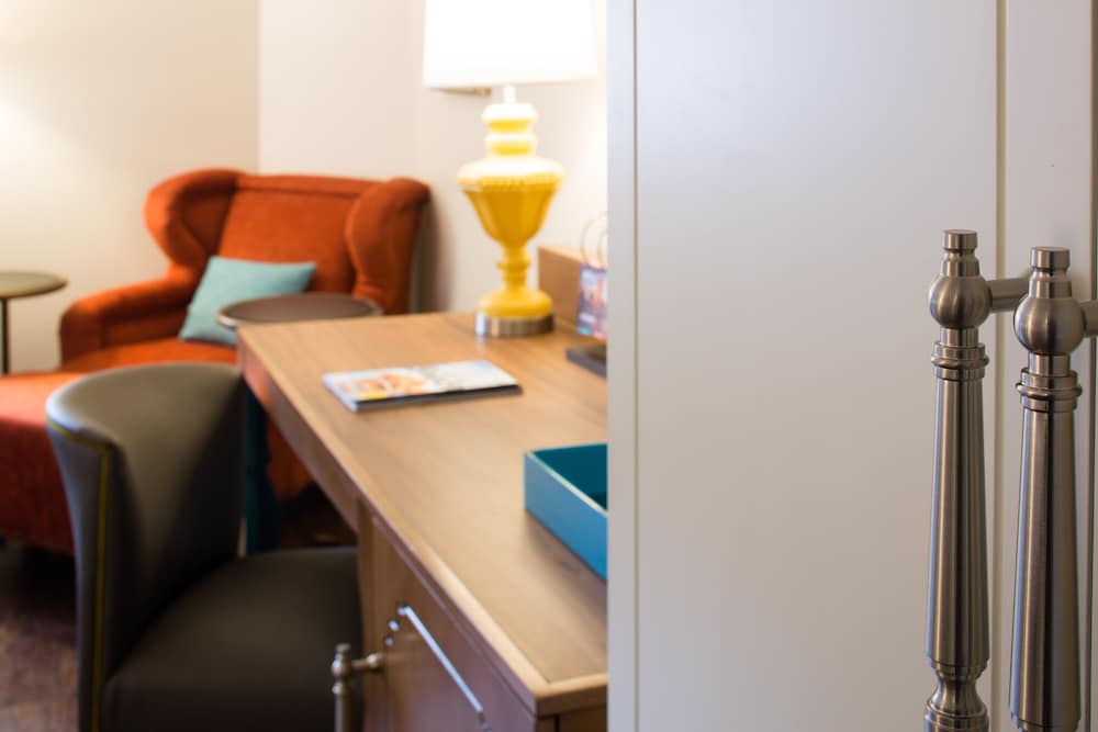 Hotel Indigo Baltimore Downtown by IHG - photo 23
