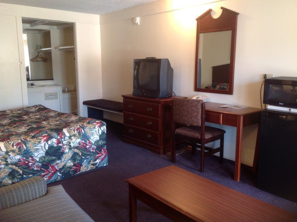 Knights Inn Columbia Airport Cayce - photo 11