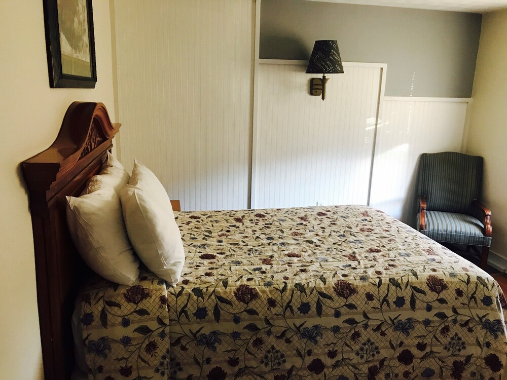 Town Line Motel - photo 7