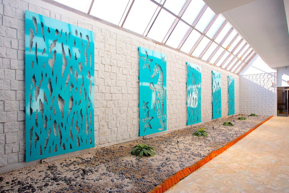 The Barclay Towers Resort Hotel - photo 24