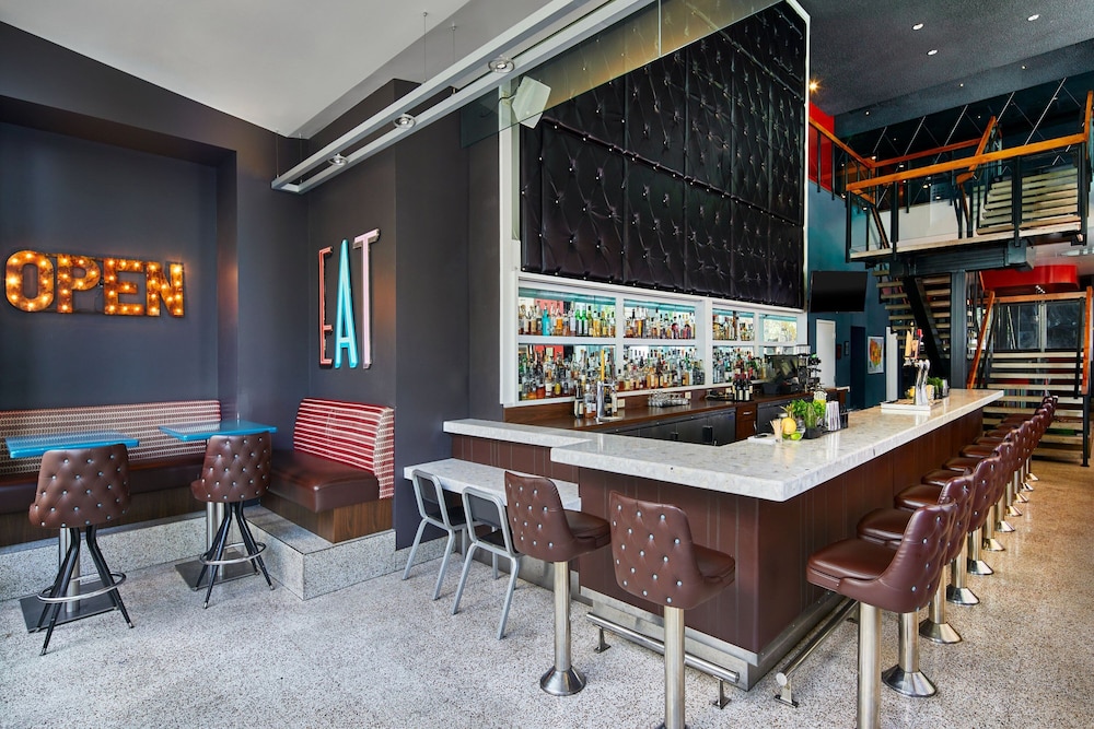 Courtyard by Marriott Portland City Center - photo 41