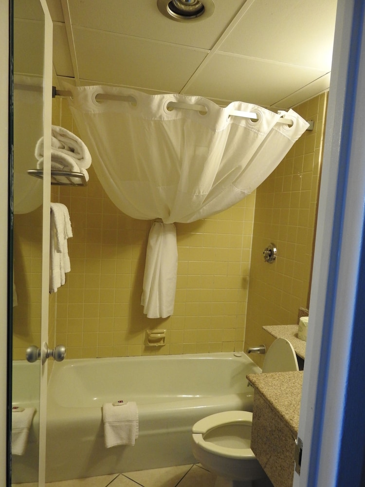 Motel 6 Lincoln NE Airport - photo 24