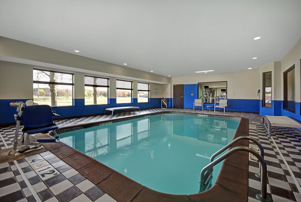 Holiday Inn Express Marshall by IHG - photo 24