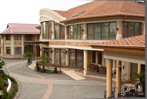 Charda Hotel - carbon neutral hotel in Uzhgorod