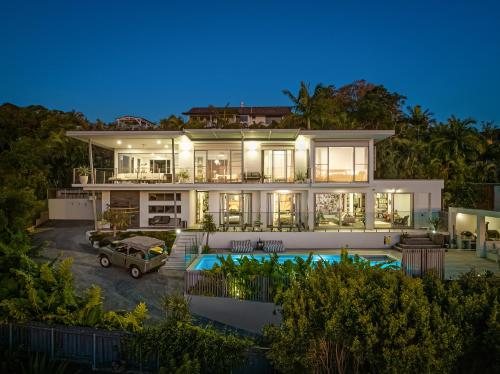 Sanctuary Spaces Sundowner in Byron Bay, Australia