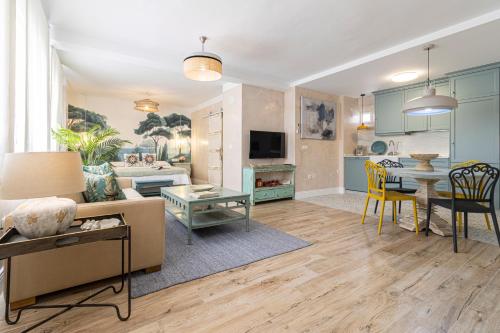 Cathedral Keepers Exclusive apartment in Jerez — 4-Star Luxury Hotel in Jerez De La Frontera, Spain
