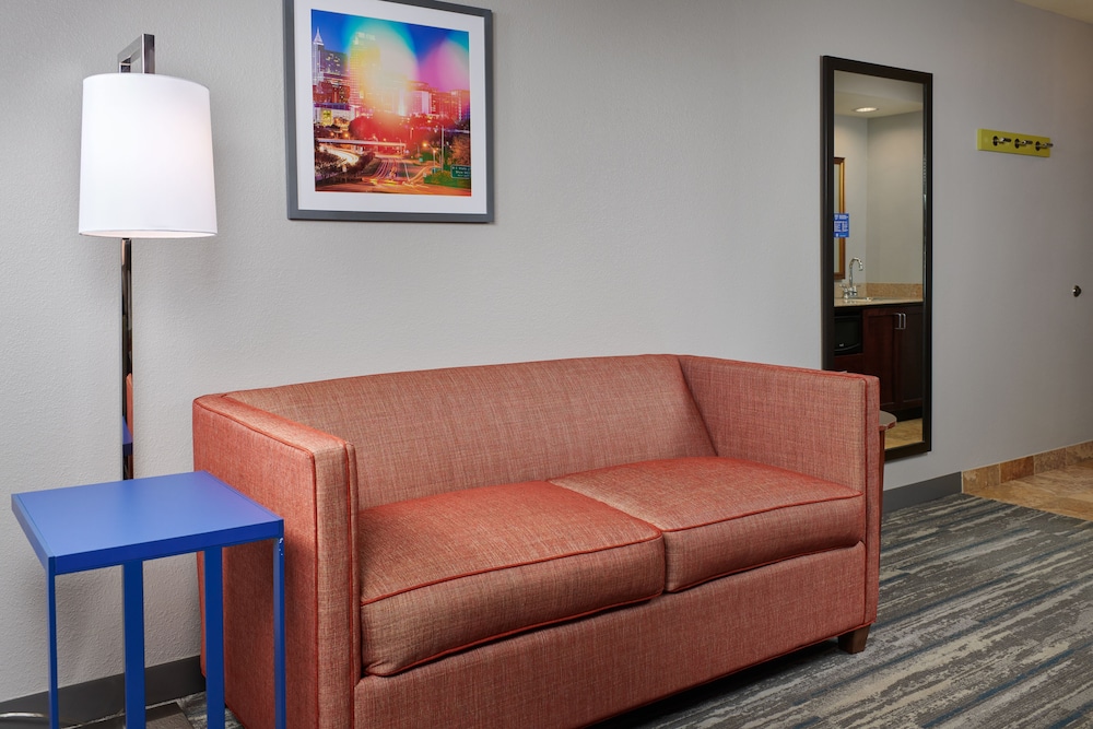 Hampton Inn & Suites Holly Springs - photo 5