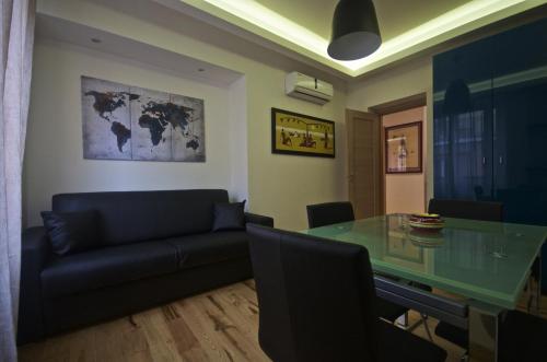 Piramide House — 4-Star Luxury Hotel in Rome, Italy