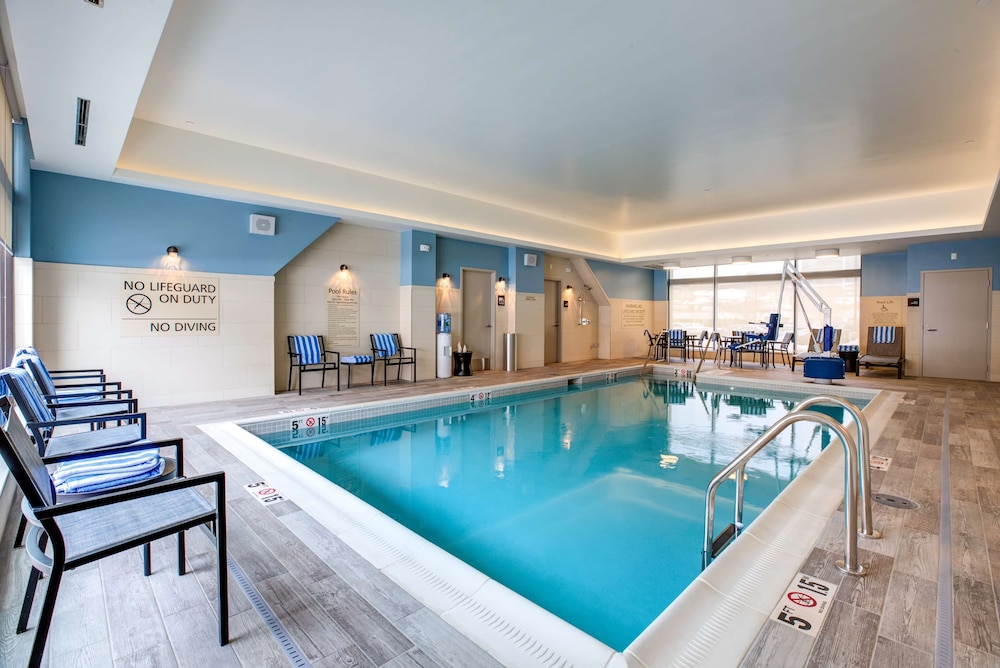 Hampton Inn & Suites Boston Waltham - photo 25