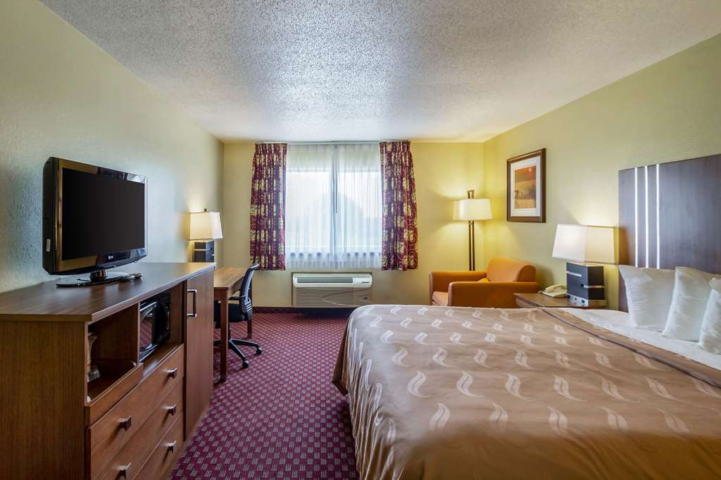 Quality Inn Mineral Point - photo 16