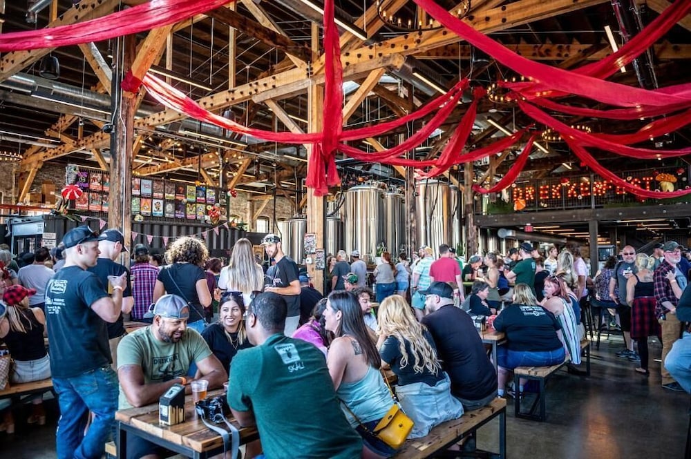 Brewhalla Hotel - photo 101