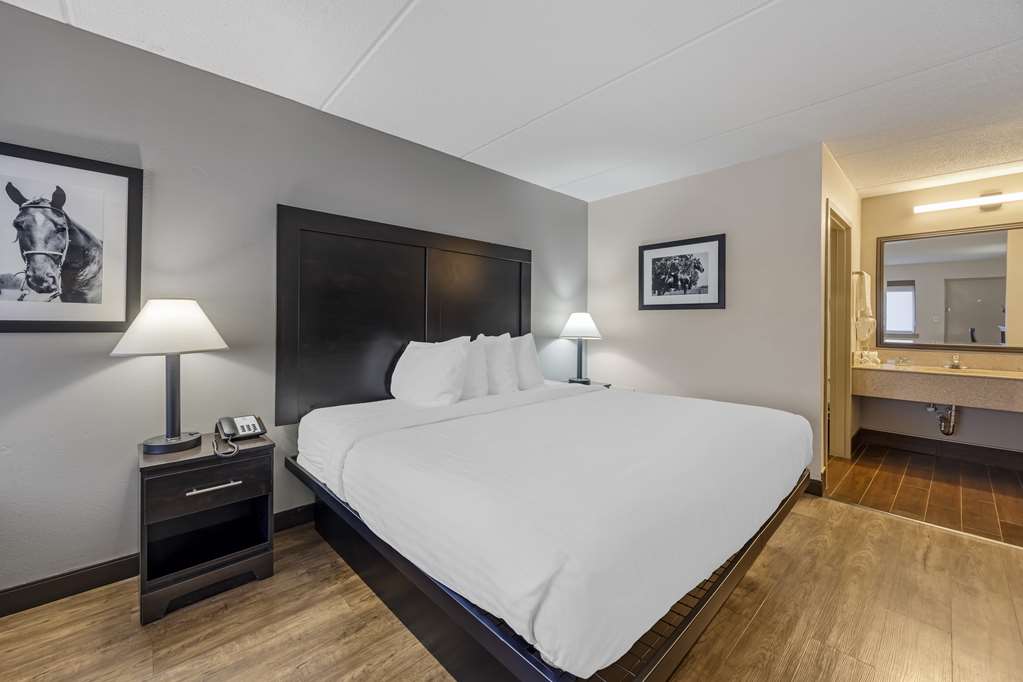 Best Western Shelbyville Inn and Suites Celebration Inn - photo 14