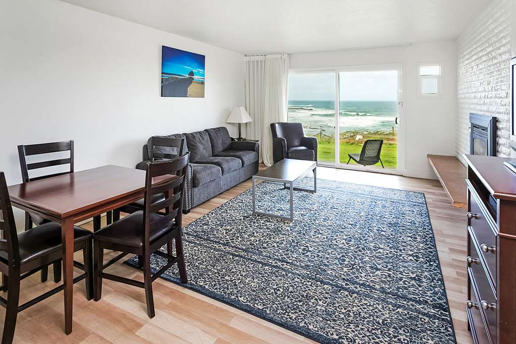 Clarion Inn Surfrider Resort - photo 29