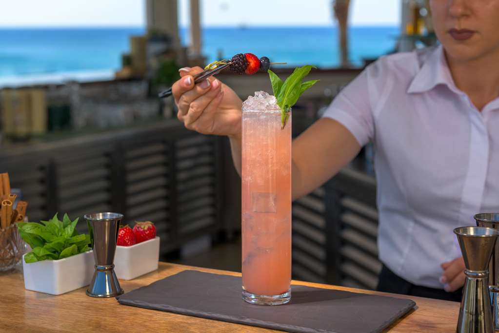 מזון ומשקאות