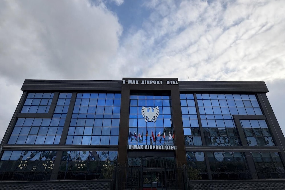 Hmakairportotel in Arnavutkoey, Turkey