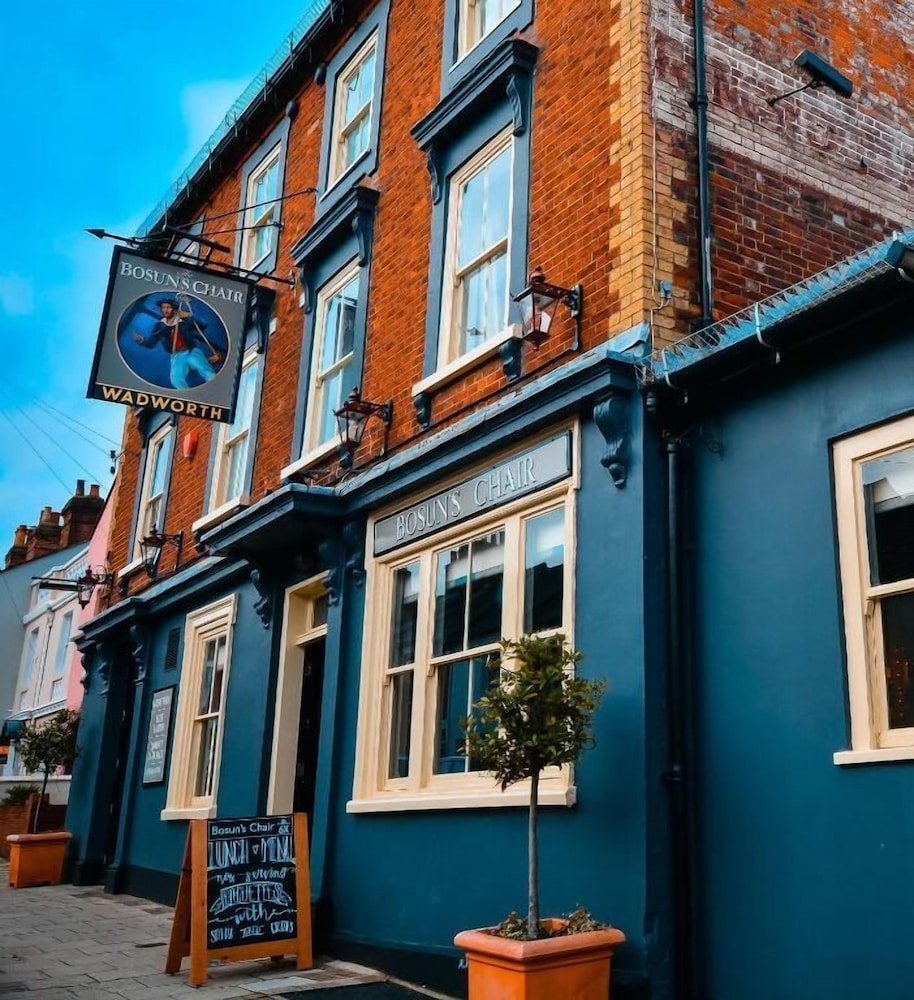 Bosuns Chair in Lymington, United Kingdom