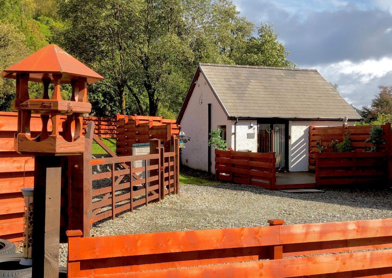 The Wee Ludging A Cosy Riverside Cottage for Two — 4-Star Luxury Hotel in Dunoon, United Kingdom