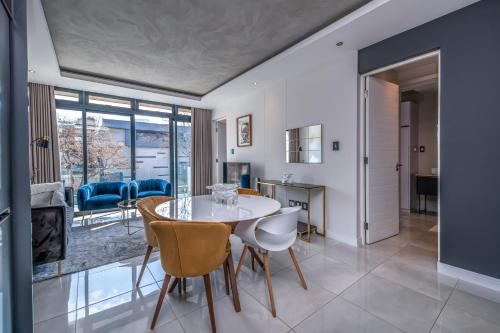 Comfy Nest The Paramount — 4-Star Luxury Hotel in Johannesburg, South Africa