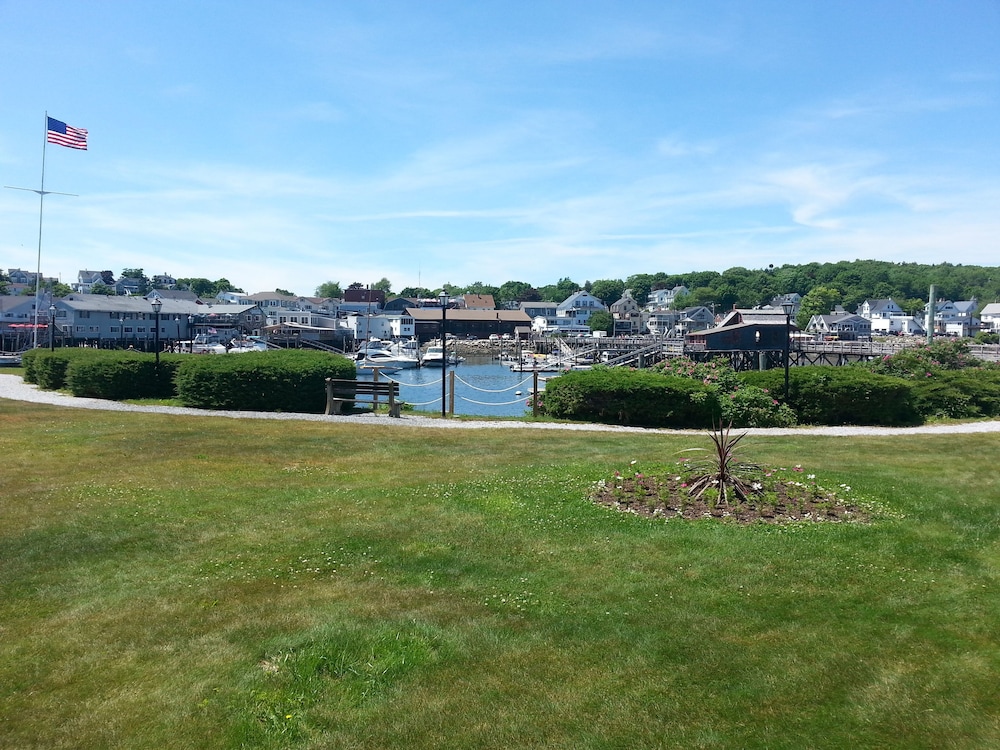 Boothbay Harbor Inn - photo 77