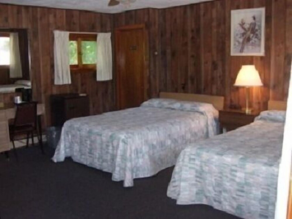 Moose Brook Motel - photo 3