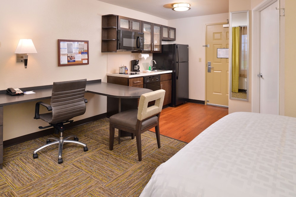 Candlewood Suites Austin Round Rock by IHG - photo 20