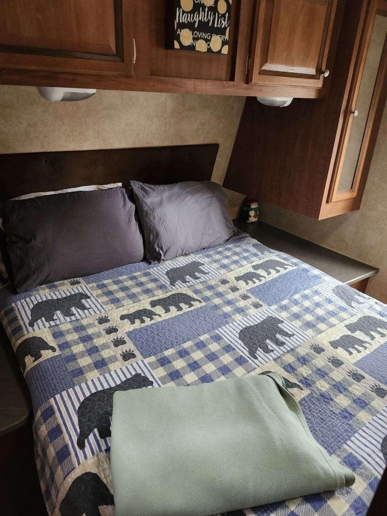 Rv adventure Roscoe Pet friendly — hotel in Roscoe