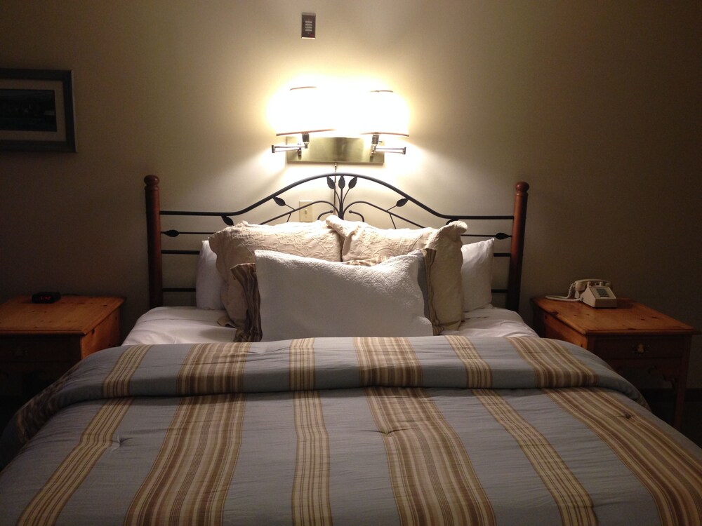The Inn at Willow Pond - photo 7