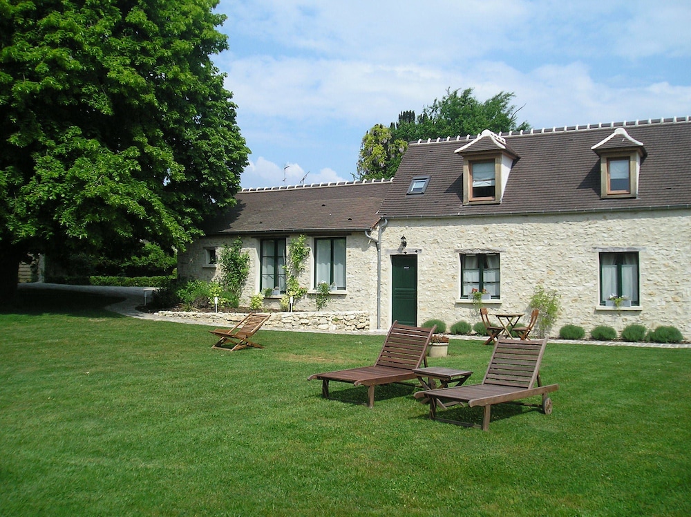 Hotel Aunette Cottage Senlis pet-friendly hotel Chamant