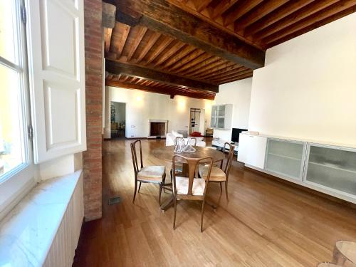 Tizzi's Home — 4-Star Luxury Hotel in Lucca, Italy