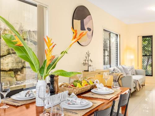 3BD Townhouse close to shops transport with carpark — 4-Star Luxury Hotel in Brisbane, Australia