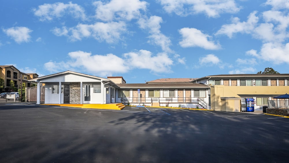 Sea Rock Inn Long Beach - photo 29