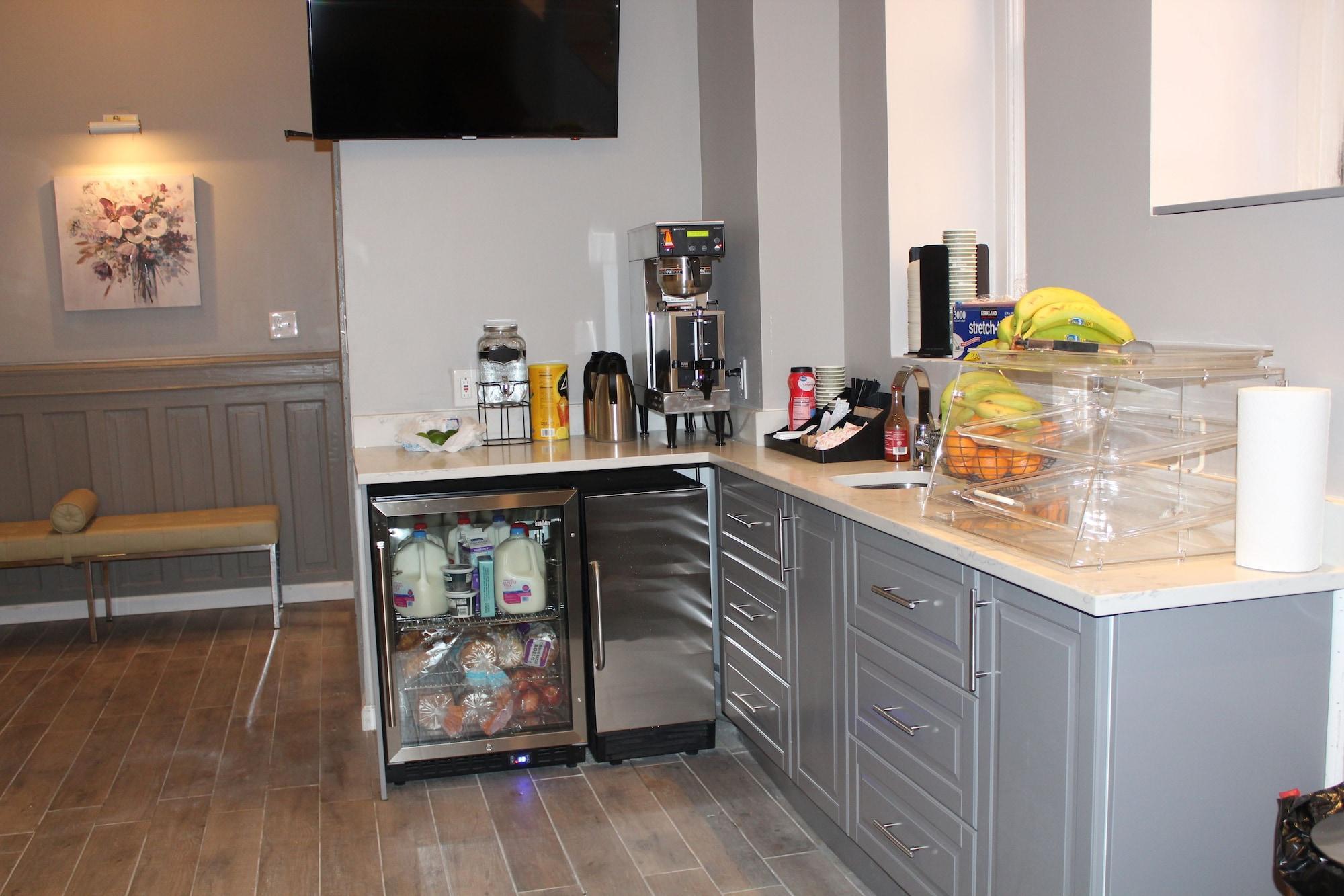 Midtown Suites - photo 24