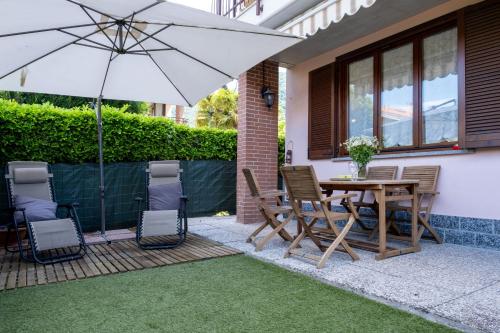 Appartamento Margherita — 4-Star Luxury Hotel in Porto Valtravaglia, Italy