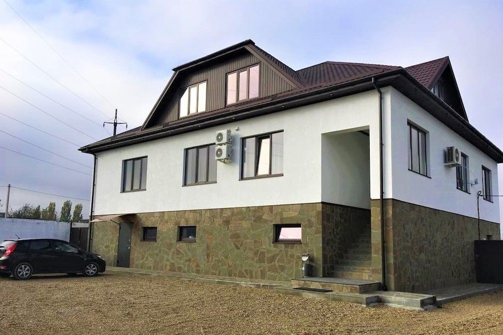 Guesthouse On Rodnikovaya 9 10932851 — Krymsk