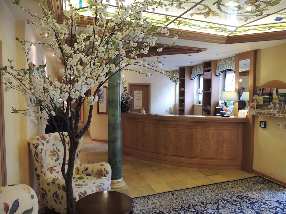 Hotel zum Engel — Mespelbrunn — photo 3