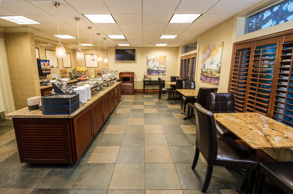 West Inn & Suites - photo 27