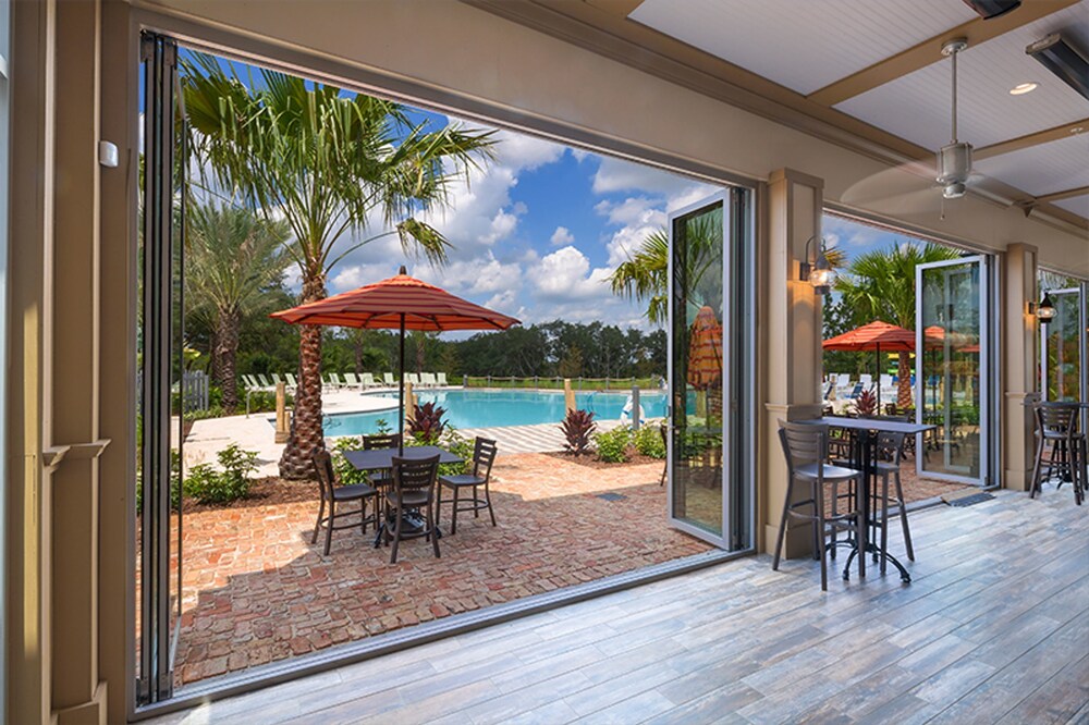 Festival Resort 418 Captiva Drive - carbon neutral hotel in Davenport