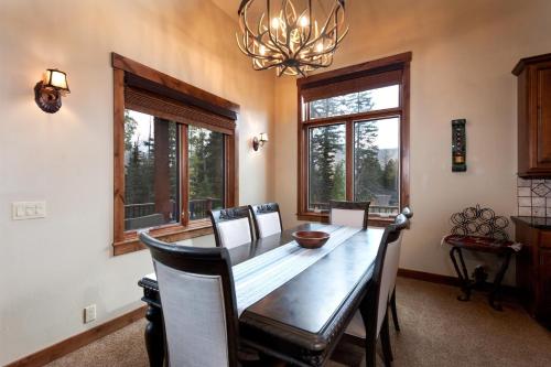 Twilight 48 Penstock Court - photo 3