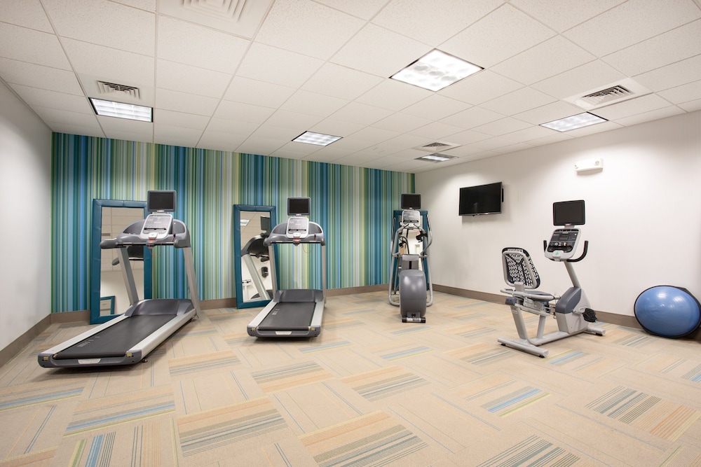 Holiday Inn Express & Suites Manhattan by IHG - photo 24