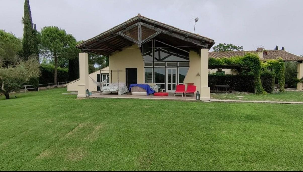 Villaimmersanellecollinetoscane — hotel in Montalto Di Castro