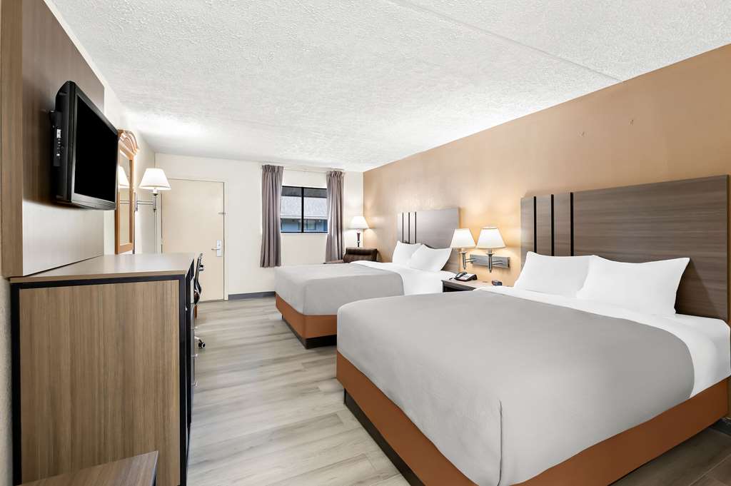 Quality Inn Middleburg Heights near Cleveland Airport - photo 22