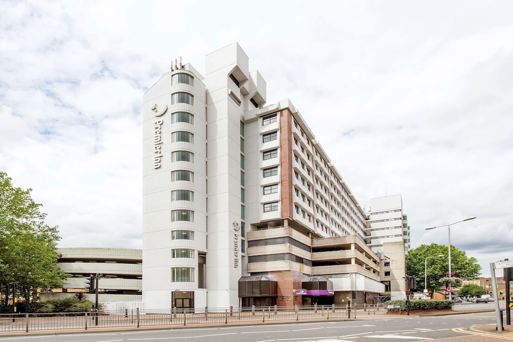 Premier Inn London Kingston Upon Thames — Kingston Upon Thames