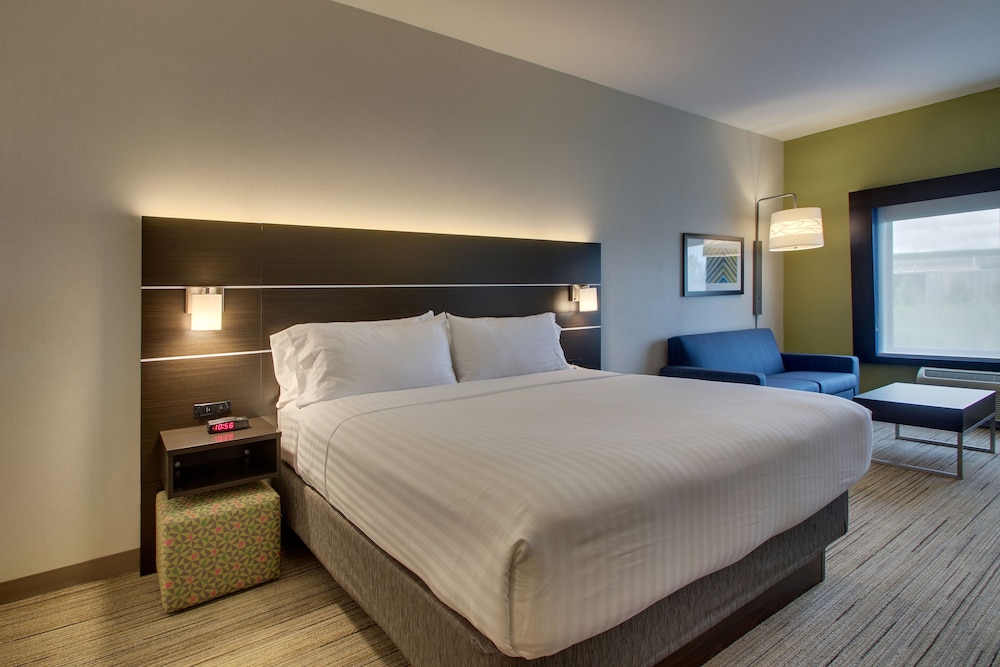 Holiday Inn Express & Suites Morris by IHG - photo 32