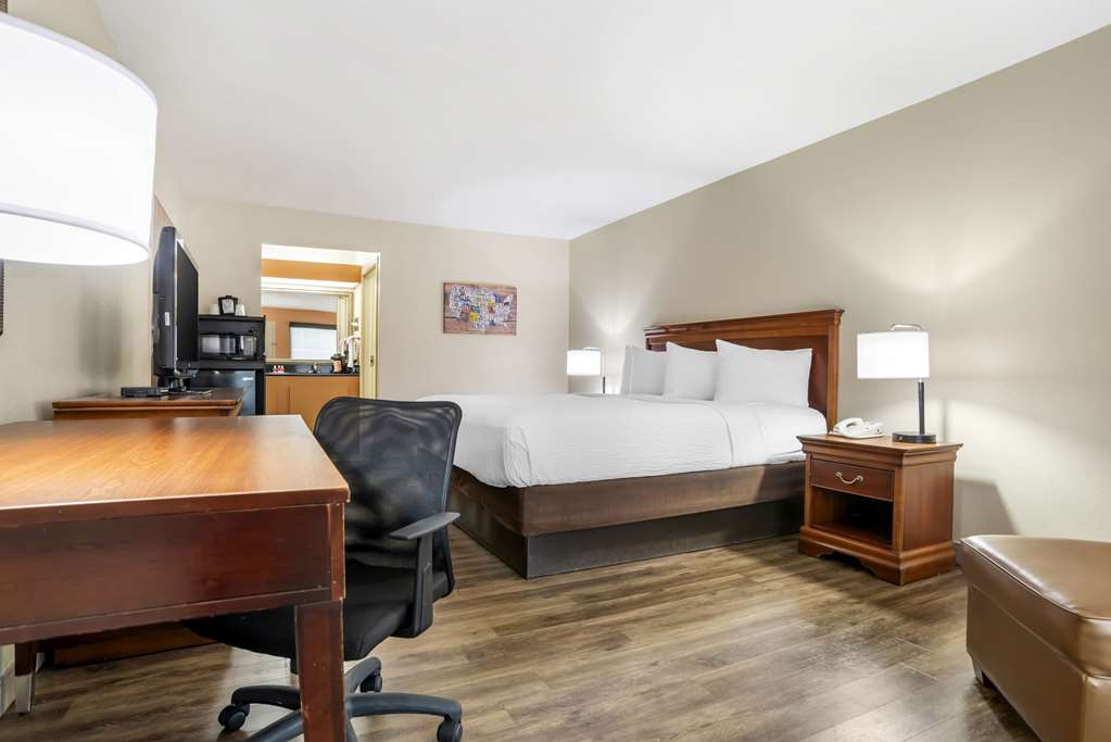 Econo Lodge Moss Point Pascagoula - photo 23