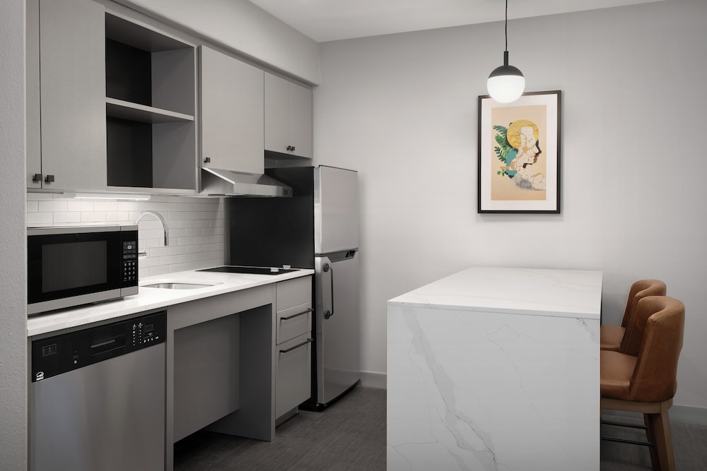 Homewood Suites by Hilton Vancouver Portland - photo 20
