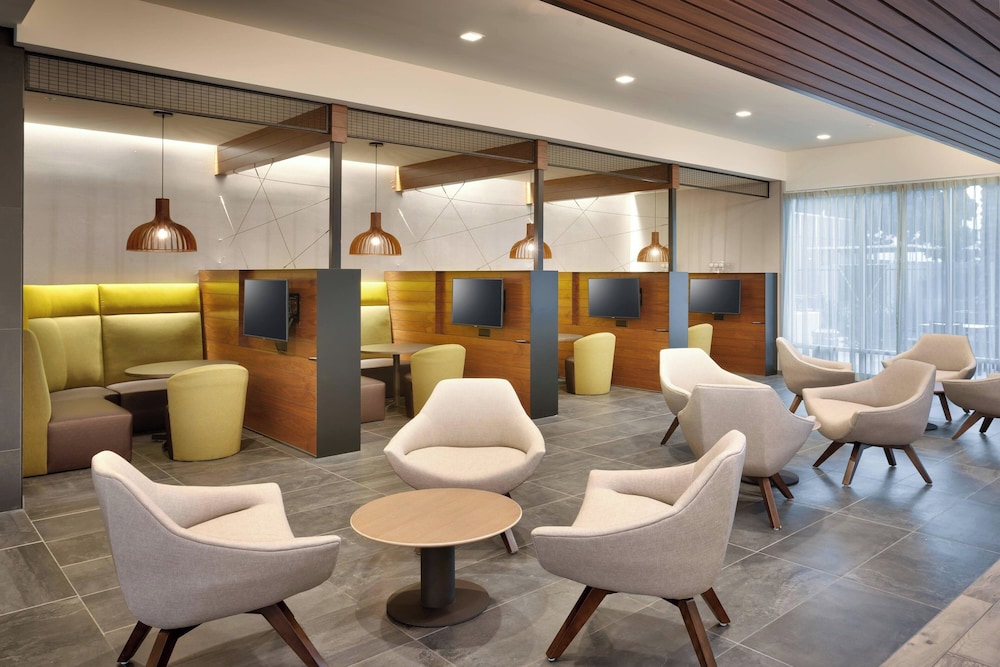 Courtyard by Marriott Los Angeles LAX Hawthorne - photo 3