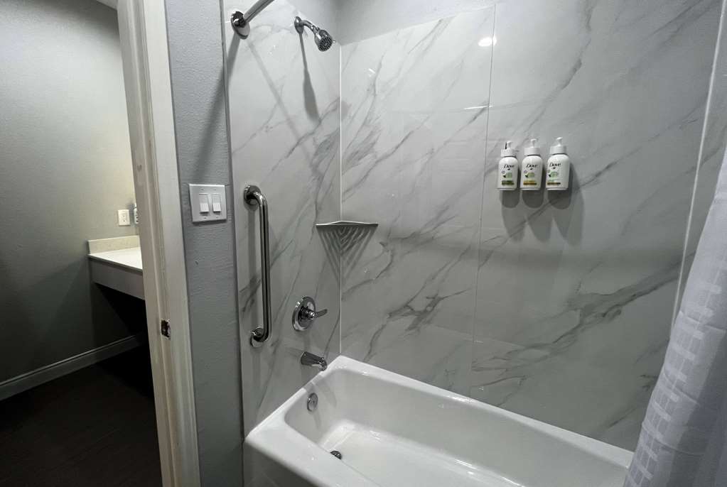 Baymont by Wyndham Freeport Texas - photo 30