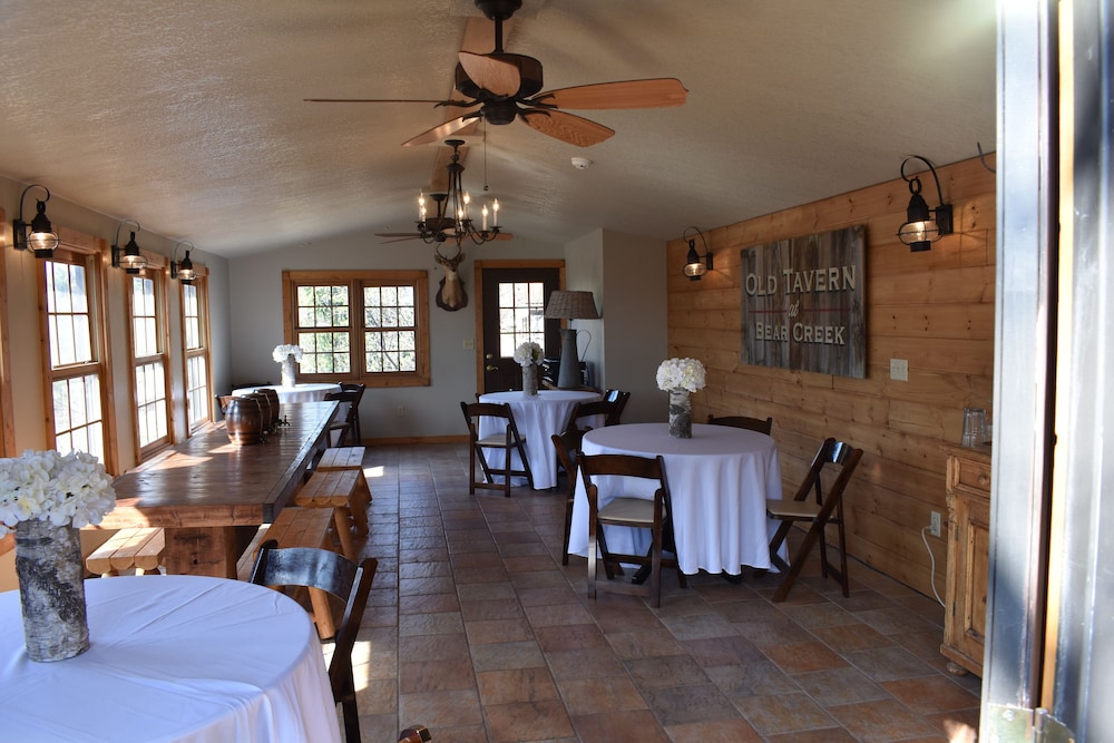 Bear Creek Lodge Cabin Resort - photo 107