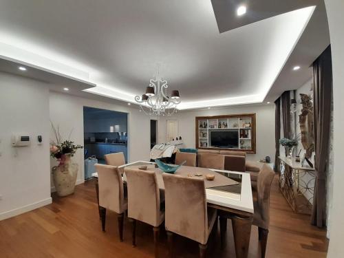 A Casa Tua — 4-Star Luxury Hotel in San Nicola La Strada, Italy